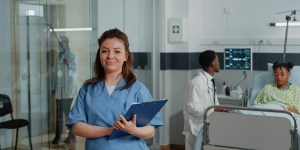 Phlebotomist vs CNA